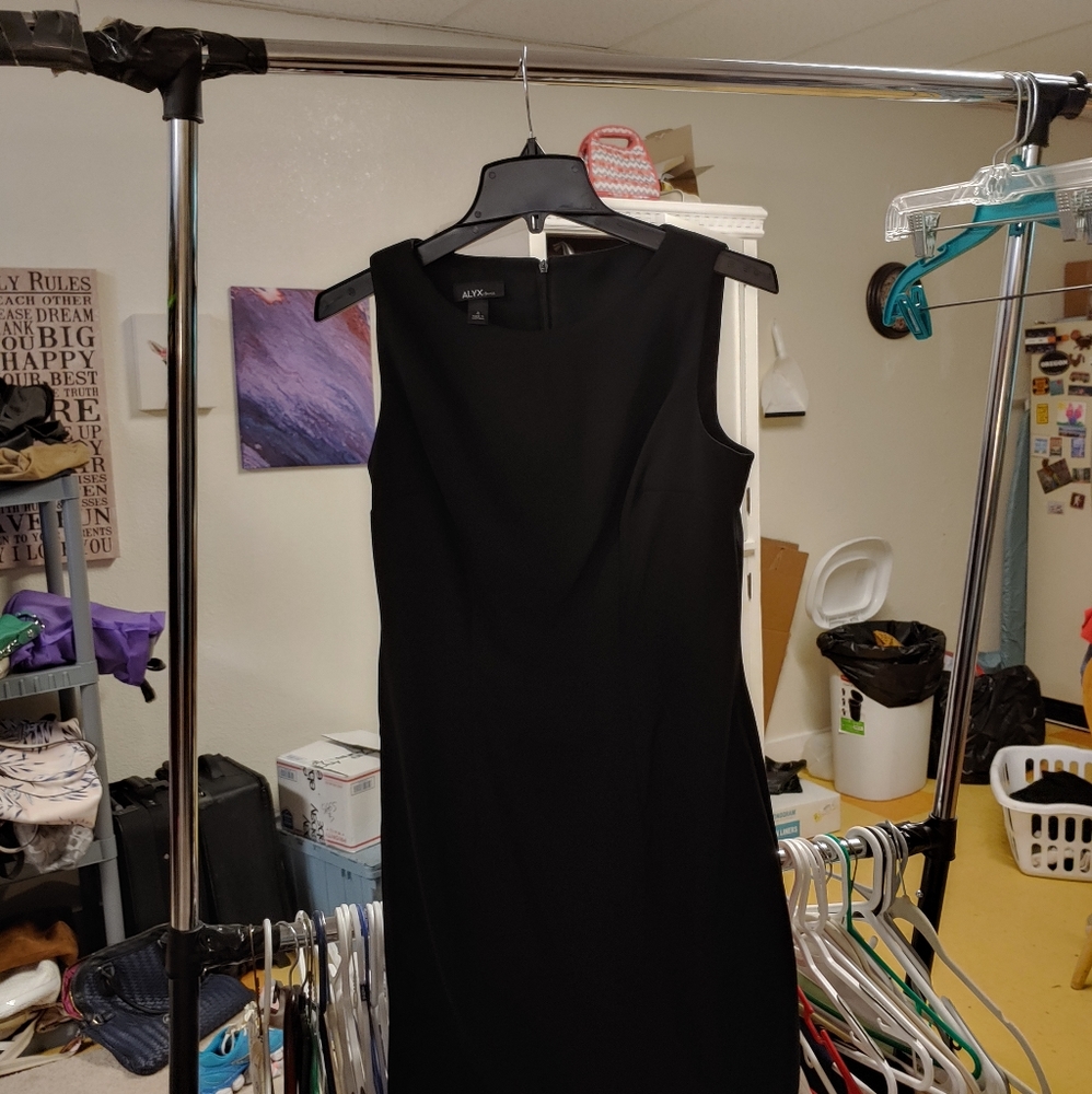 Cocktail party dress size 4, Alyx brand.